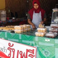 ร้านขายขนมใจบุญ