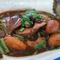 ร้านก๋วยเตี๋ยวเจ๊นิด