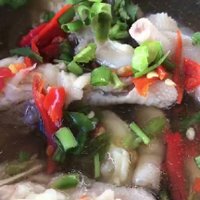 ร้านกะเพราถาดยักษ์ ก๋วยจั๊บเศรษฐี ชีวิตต้องสู้