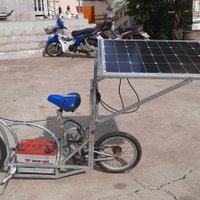 พระไทยสุดเจ๋ง ประดิษฐ์รถจักรยานด้วยพลังงานแสงอาทิตย์ใช้เอง