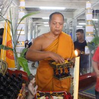 เลขเด็ด! แห่ดูเลขเด็ดหางประทัดวัดบางปลาหมอ นำไปเสี่ยงโชค