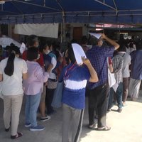 เลขเด็ด! แห่ดูเลขเด็ดหางประทัดวัดบางปลาหมอ นำไปเสี่ยงโชค