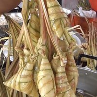 ปีล่ะครั้ง! ข้าวต้มพวงแขวนเรือพระ วันออกพรรษา
