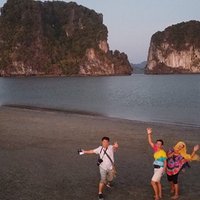 ชมความงามแสงสุดท้ายในอ่าวพังงา ปูมดแดงนับล้านตัว