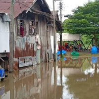 สถานการณ์น้ำท่วมกบินทร์บุรี ขยายวงกว้างท่วมแล้ว 2 โรงเรียน