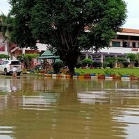 สถานการณ์น้ำท่วมกบินทร์บุรี ขยายวงกว้างท่วมแล้ว 2 โรงเรียน