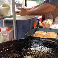 เบอร์เกอร์สูตรอาร์เจนติน่า อร่อยสุดคุ้มเพียง 30 บาท