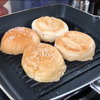 เบอร์เกอร์สูตรอาร์เจนติน่า อร่อยสุดคุ้มเพียง 30 บาท