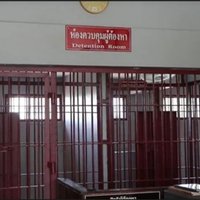 สนใจพักสักคืนไหม? รีโนเวทห้องขังใหม่สะอาดและดูวินเทจ