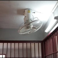สนใจพักสักคืนไหม? รีโนเวทห้องขังใหม่สะอาดและดูวินเทจ
