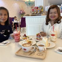 ชวนชิมกาแฟและเบอเกอรี่ไขมันต่ำ สไตล์ร้านคลาสสิก