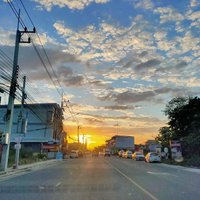 สวยงามตระการตา! ลายเมฆสีสวยสดเหนือท้องฟ้าแปดริ้วรับฤดูหนาว