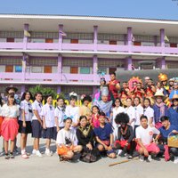 สไตล์การสอนยุคโดวิด! ครูแต่งแฟนซีสอนออนไลน์ สร้างสีสันดึงเด็กเข้าเรียน