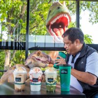 กาแฟไดโนเสาร์ "สวนไดโนเสาร์แอดแวนเจอร์" หอมกาแฟ ขนมอร่อย