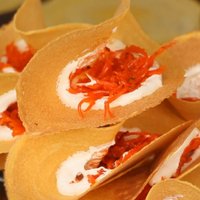 ตำนานขนมเบื้องแม่สำเนียง หอม หวาน อร่อย ขายมานานกว่า 40 ปี