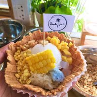 “ร้านซักโป๋ ไอศกรีมกะทิสด”  สร้างรายได้เดือนล่ะกว่า 150,000 บาท