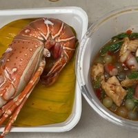 ร้านไอ้เคราต้มตุ๋นทะเลเดือด เมนูอาหารทะเล หลากหลาย