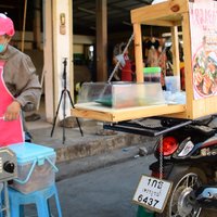 หมูย่างน้ำจิ้มแจ่วสูตรเด็ด เด็ดสุดในย่านนี้ 400 ไม้ หมดเกลี้ยง