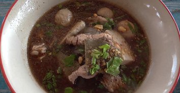 ก๋วยเตี๋ยว 20 เอาใจคนจนลูกค้าวีไอพี