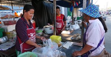 "น้ำพริกปลาทูตำสด" รายได้ครึ่งแสนต่อเดือน ชาวไทย-กัมพูชา แห่อุดหนุนไม่ขาดสาย
