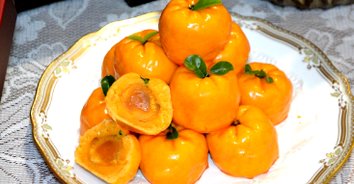 ลองชิม! ส้มมงคลทำจากขนมเปี๊ยะไส้ไข่เค็ม รสชาติเหมือนส้มเป๊ะ