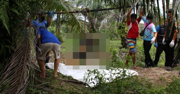 พบศพสาวปูเปรี้ยวถูกทุบหัวฆ่ารัดคอ หมกศพทิ้งในร่องน้ำสวนปาล์มน้ำมัน