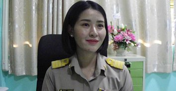 สวยและเก่ง! ผอ.หน้าเด็ก จบ ป.โท ตำแหน่งก้าวไวด้วยความมุ่งมั่น