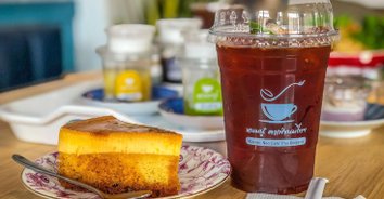 ชวนชิมร้านหนมนู๋ คาเฟ่ขนมไทย กะทิเข้มข้น หอมกลิ่นควันเทียน