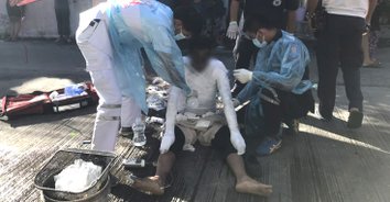 ท้อเกินไป หัวใจสิ้นหวัง! พ่อค้าหมูกระทะขายของไม่ได้ จุดไฟเผาตัวเองสาหัส