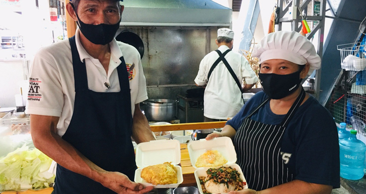 ร้านอาหารหรูริมทางจัดโปรสู้โควิด ข้าวกล่อง 25 บาท ไม่มีเงินกินฟรี