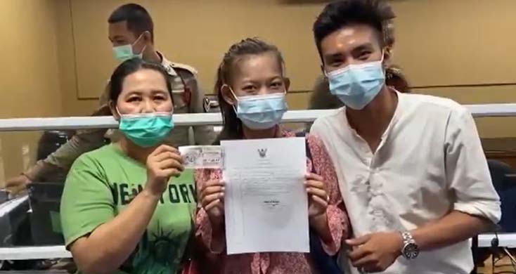 ฝันขึ้นเขาสูง เลยได้รางวัลสูง! สาวใหญ่ดวงเฮงฝันแม่นถูกลอตเตอรี่รางวัลที่ 1