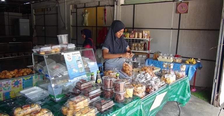 ร้านขายขนมใจบุญ