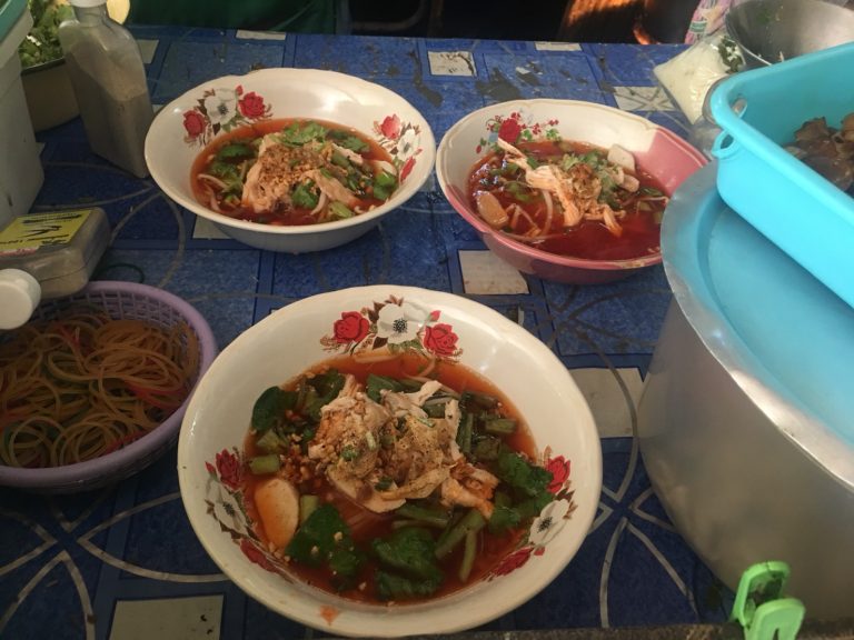 ก๋วยเตี๋ยว