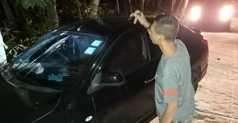 คนร้ายรัวอาก้าถล่มหนุ่มปัตตานีดับคาเก๋ง