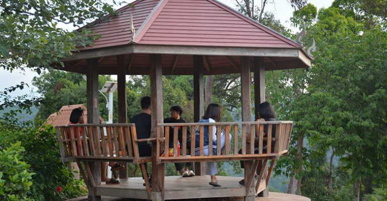 สูดโอโซน สัมผัสธรรมราชที่ผาพญากูปรี ชายแดนไทย-เขมร