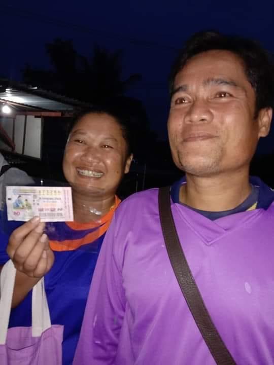 เศรษฐีใหม่ ชาววังน้ำเขียวดวงเฮงถูกรางวัลที่ 1 รับทรัพย์ 6,000,000