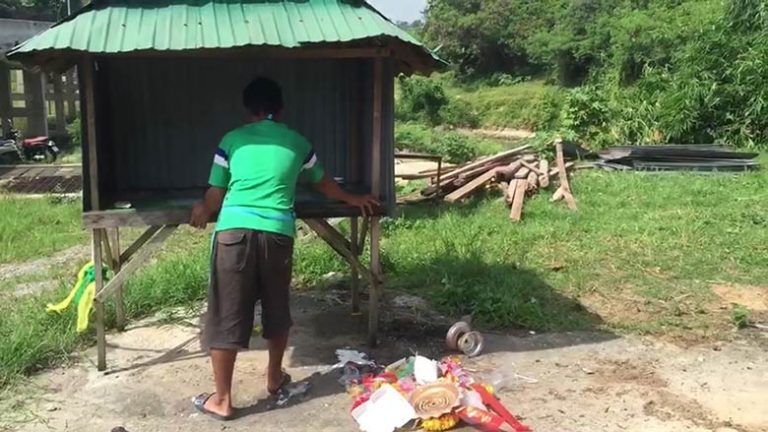 เจ้าของร้านถูกรางวัลสร้างศาลใหม่เจ้าแม่ตะเคียน