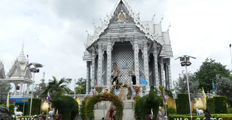 ท่องเที่ยวไหว้พระชมอุโบสถสีเงิน ที่วัดดอนใหญ่ จ.ปทุมธานี