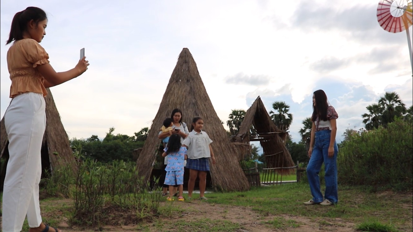 เห็ดมือผีโผล่ กลิ่นคล้ายศพ เชื่อมาให้โชคลาภ