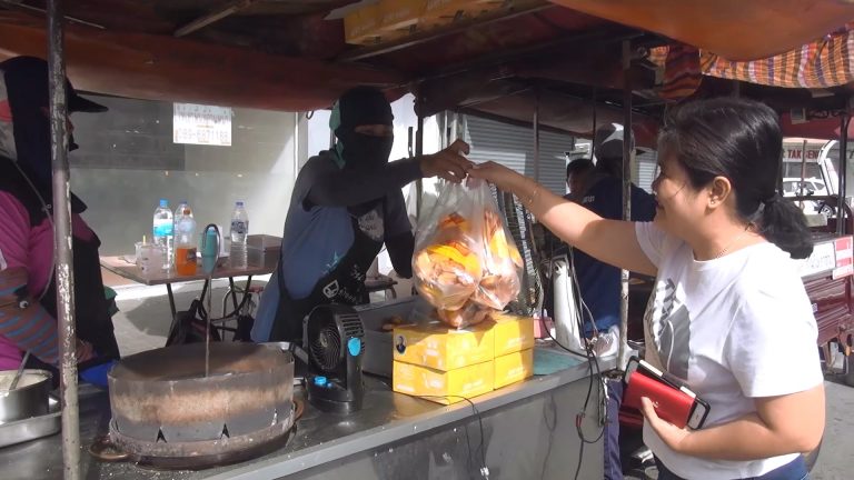 ขนมไข่เตาถ่าน ความอร่อยกว่า 66 ปี