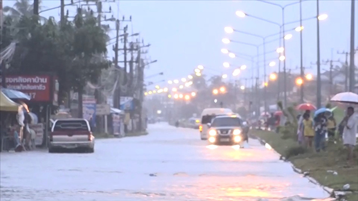 สงขลาฝนถล่มหนักน้ำท่วมเมือง ต้องปิดโรงเรียน