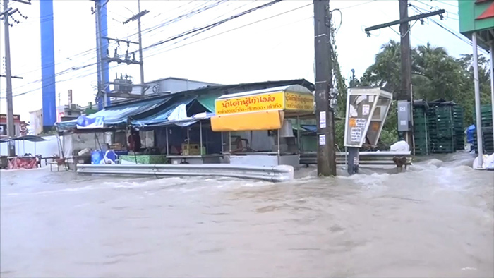 สงขลาฝนถล่มหนักน้ำท่วมเมือง ต้องปิดโรงเรียน