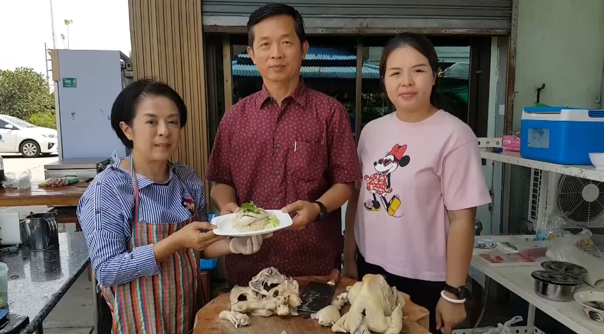 เลี้ยงเองขายเอง นักเลงพอ! ข้าวมันไก่เบตงรสเด็ด