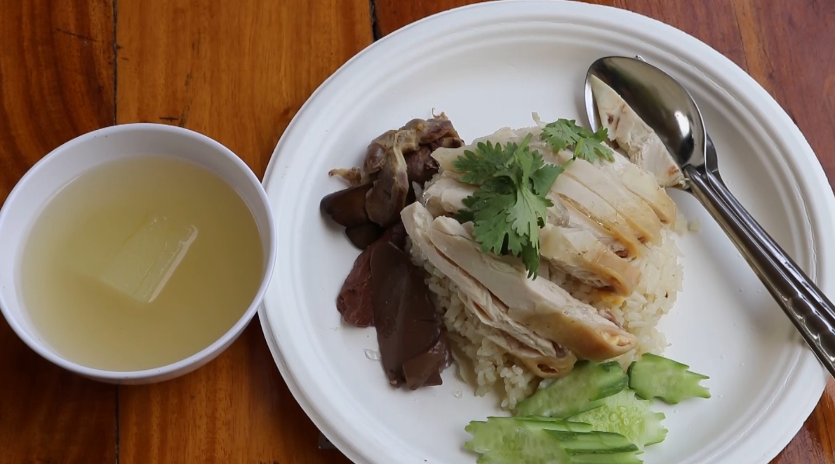 เลี้ยงเองขายเอง นักเลงพอ! ข้าวมันไก่เบตงรสเด็ด