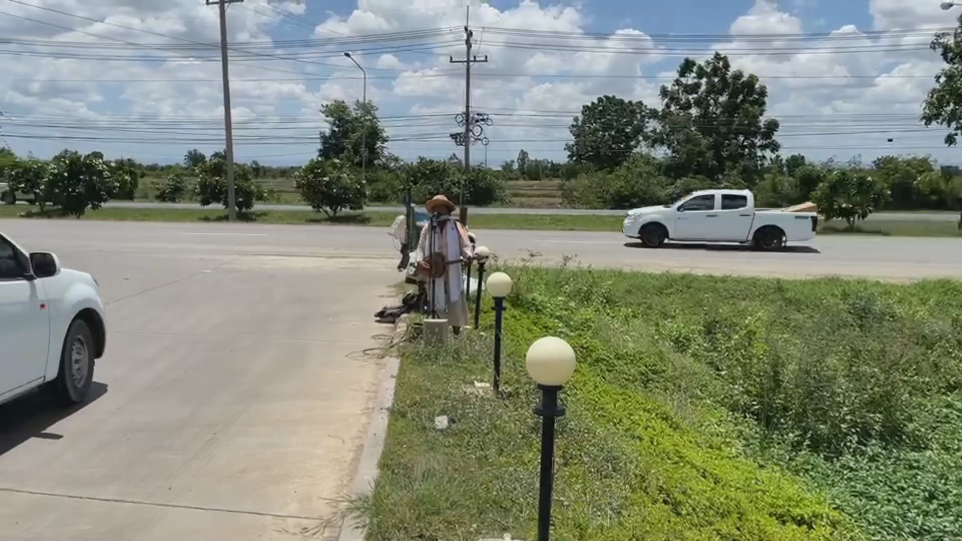 วณิพกพเนจร ต้องเลิกพเนจรกลับบ้านเพราะพิษโควิด