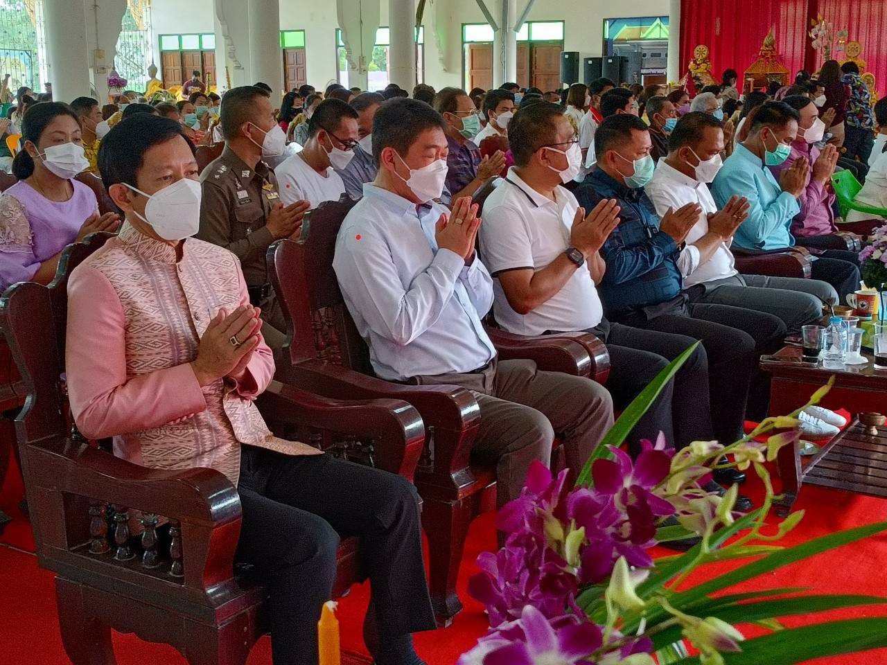 คุณแม่สายใจ-สมเกียรติ กอไพศาล" นำคณะผู้บริหารเกษตรฯ และปปร. รุ่นที่ 24 ร่วมทอดกฐินและผ้าป่าสามัคคี
