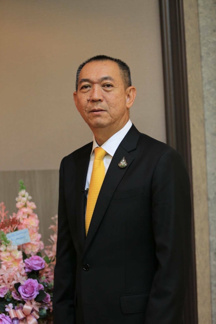 โพล มธ. “เฉลิมชัย ศรีอ่อน” ขึ้นแท่นรัฐมนตรีที่ประชาชนชื่นชอบมากที่สุด