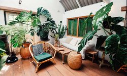 WHISPERING café คาเฟ่แห่งเสียงกระซิบ