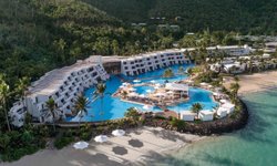 ชี้เป้า 11 สระว่ายน้ำในโรงแรมสุดอลังการจากทั่วโลก ในเครือ ‘IHG Hotels & Resorts’