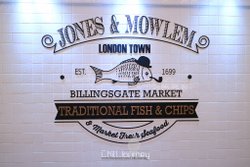 รีวิวร้าน JONES and MOWLEM ร้านฟิชแอนด์ชิปส์ สไตล์อังกฤษ [ Chill Journey ] 